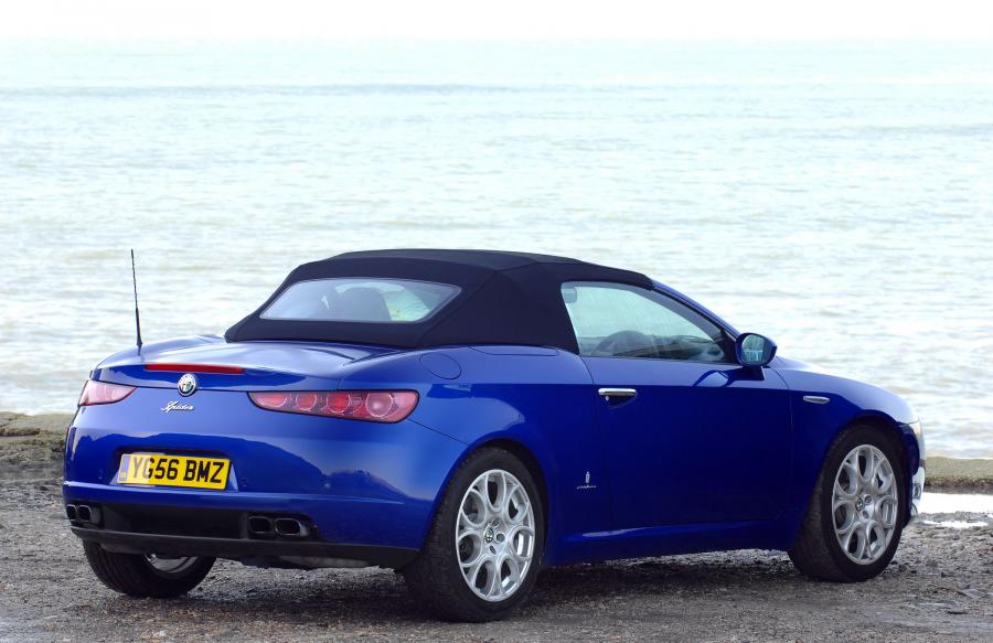  Alfa Romeo Spider (939E) 2007 года  (UK) (фото 28 из 38)